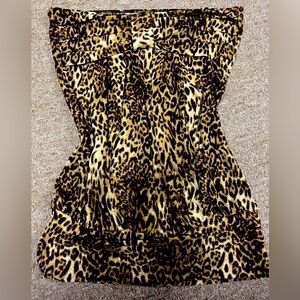 Women's Velor Leopard Top Animal Print. Size XS